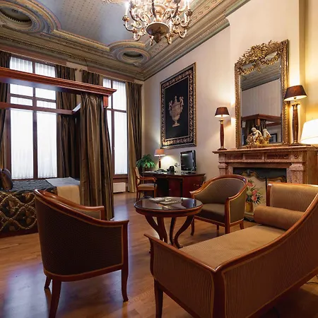 Hotel Grand En Résidence De Draak Bergen op Zoom