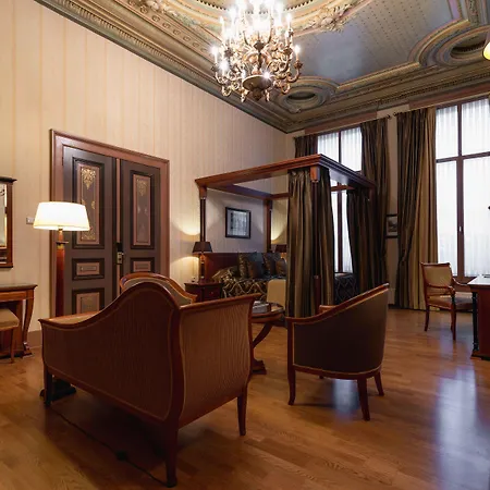 Hotel Grand En Résidence De Draak