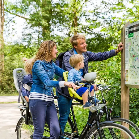 Grand En De Draak 4*