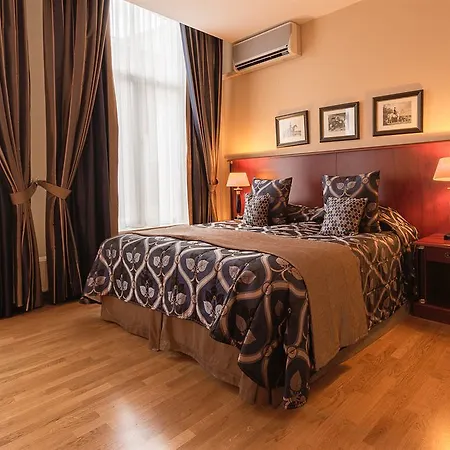 מלון Grand En De Draak ברחן אופ זום