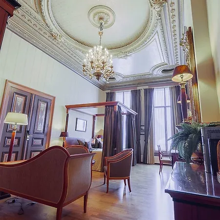 Grand En Résidence De Draak Hotel 4*