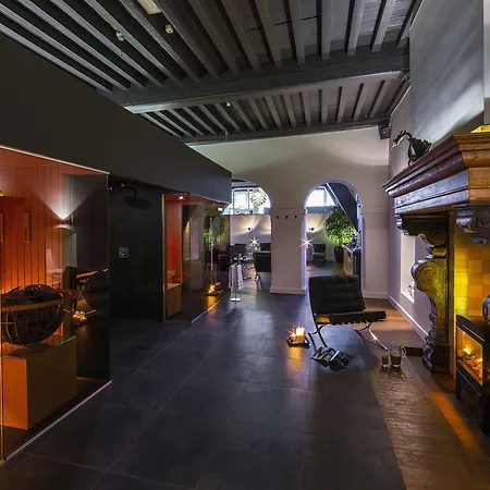 מלון Grand En De Draak