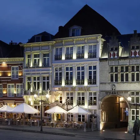 Grand En De Draak מלון 4*