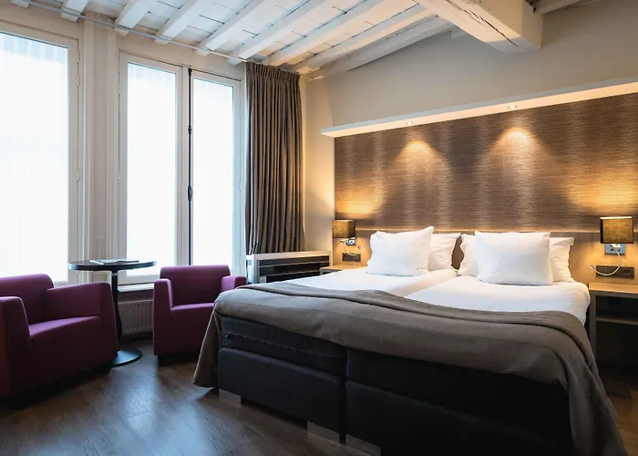 德拉科住宿大酒店