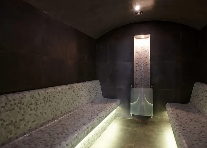 Grand En De Draak 4*