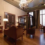 Hotel Grand En De Draak