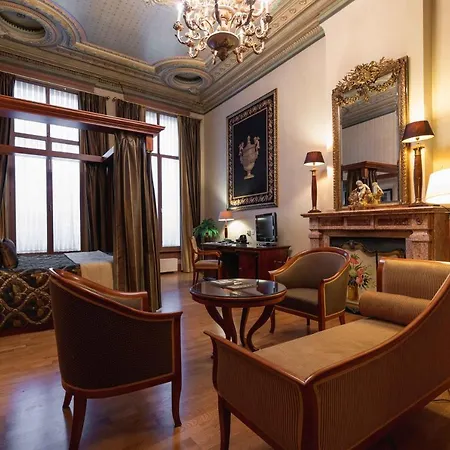 فندق Grand En De Draak بيرخن أوب زوم