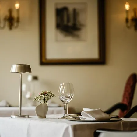 Hotel Grand En De Draak
